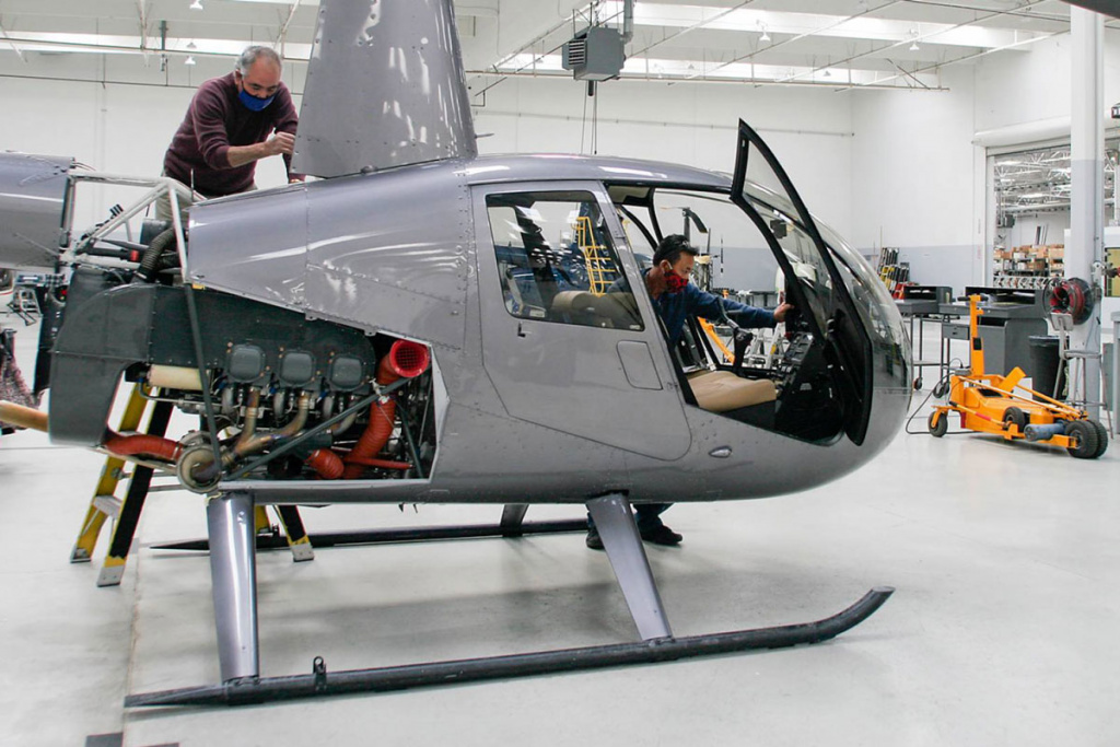 Robinson Helicopter  13000 