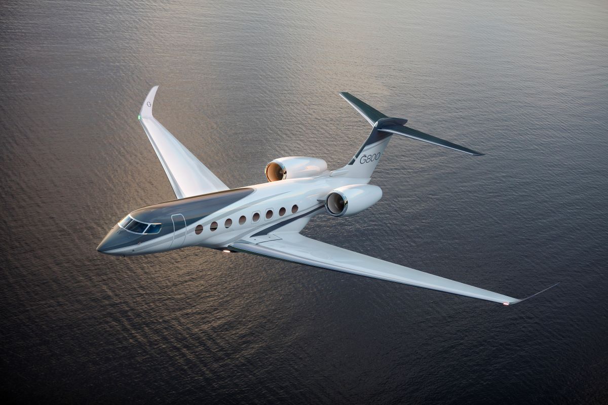 Gulfstream поставляет первый G800