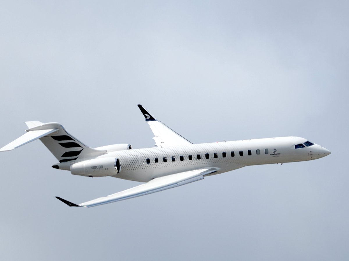 Phenix Jet Cayman получила Global 8000