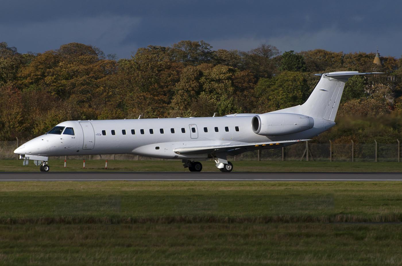 Icarus Jet          ERJ135