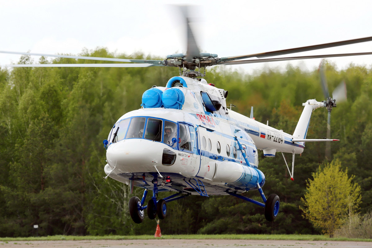 «Вертолеты России» передали два Ми-8МТВ-1 для авиакомпании «ЯМАЛ»