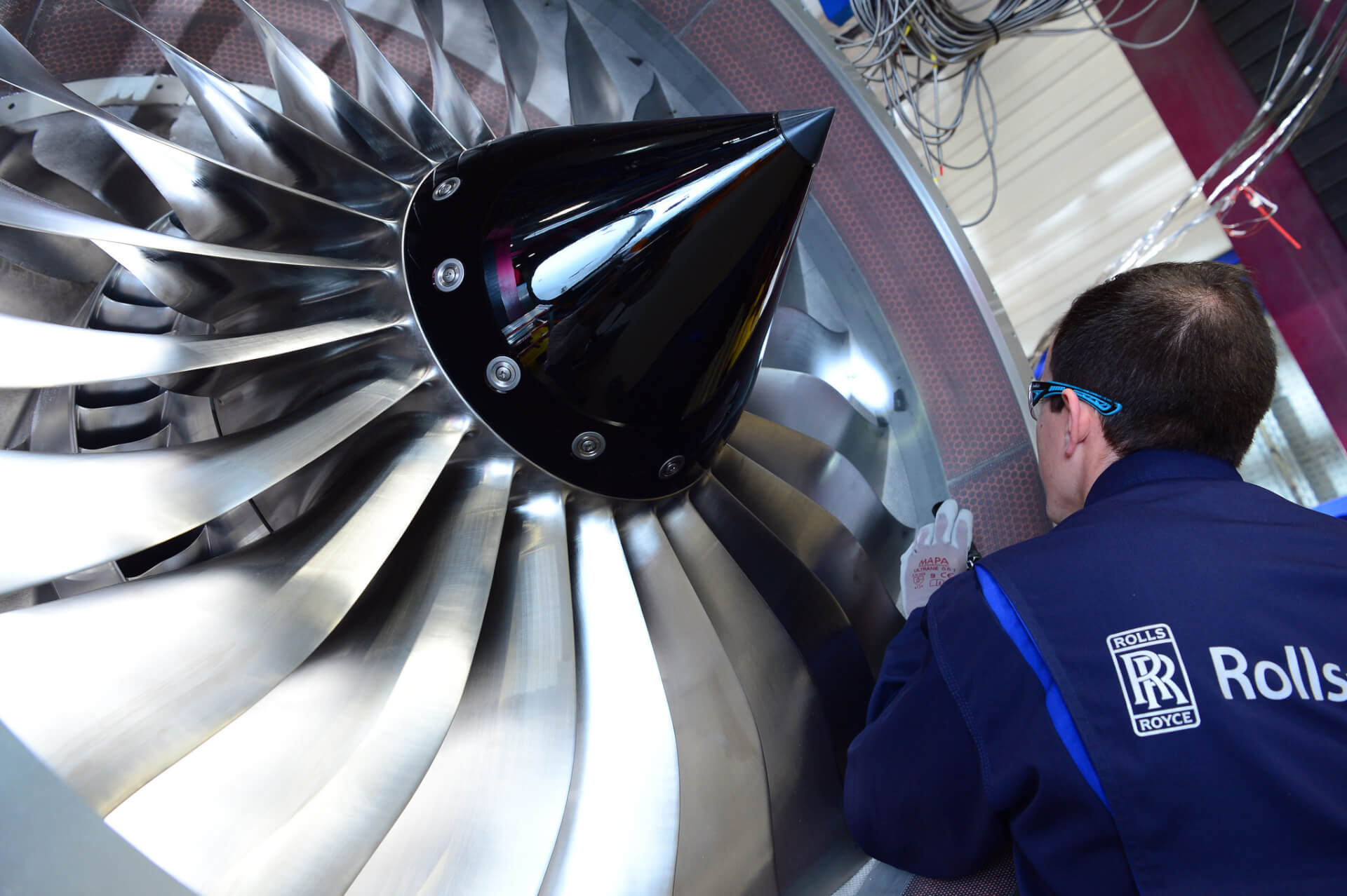 Rolls-Royce тестирует двигатель Pearl 700 на водородном топливе