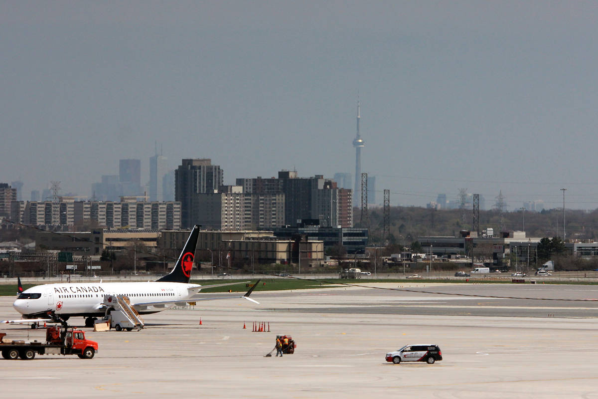 Администрация аэропорта Торонто корректирует количество слотов в вечернее время