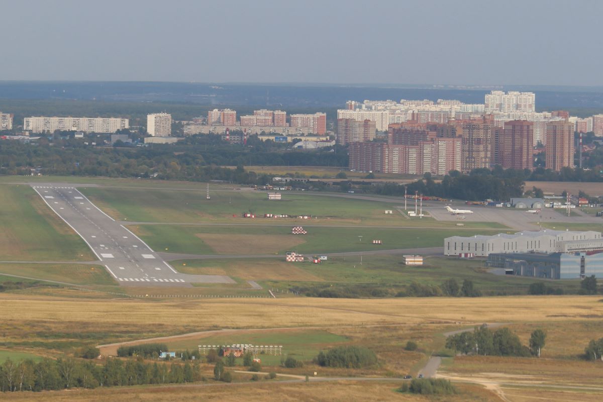 Правительство постановило закрыть московский аэродром Остафьево