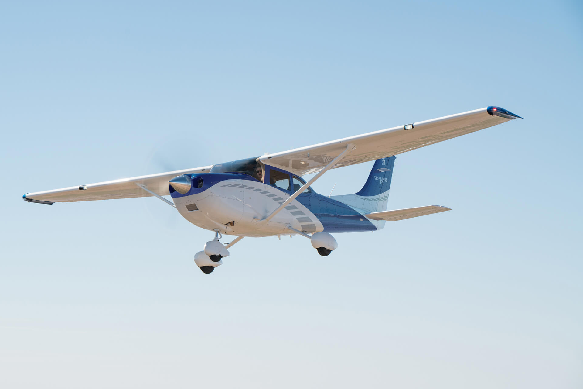 Cessna Turbo Skylane      Textron Aviation