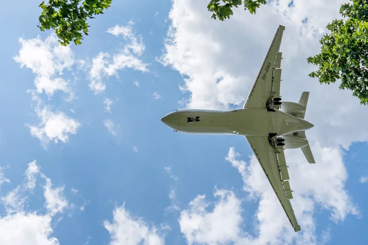 Первый Falcon 6X приземлился в аэропорту Канны-Мандельё