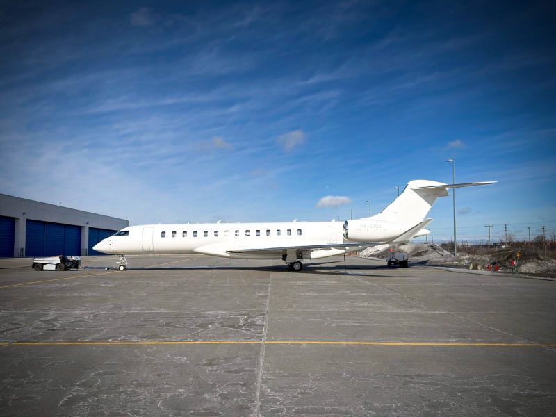 Comlux ввела в эксплуатацию Bombardier Global 8000