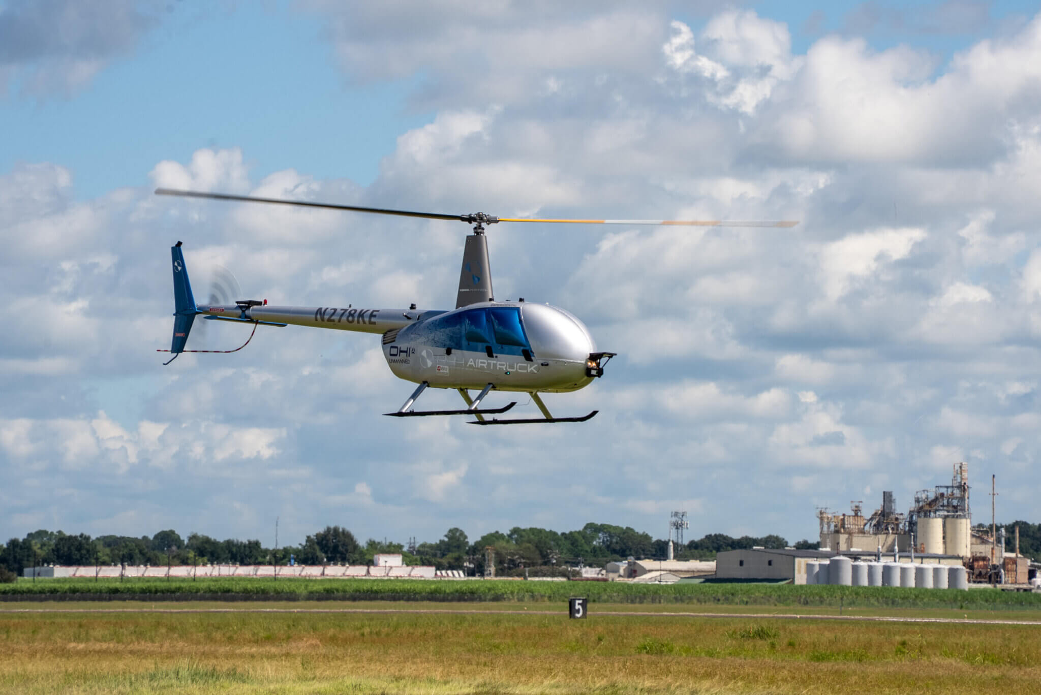 Беспилотный Robinson R44 Airtruck продемонстрировал возможности по доставке грузов 
