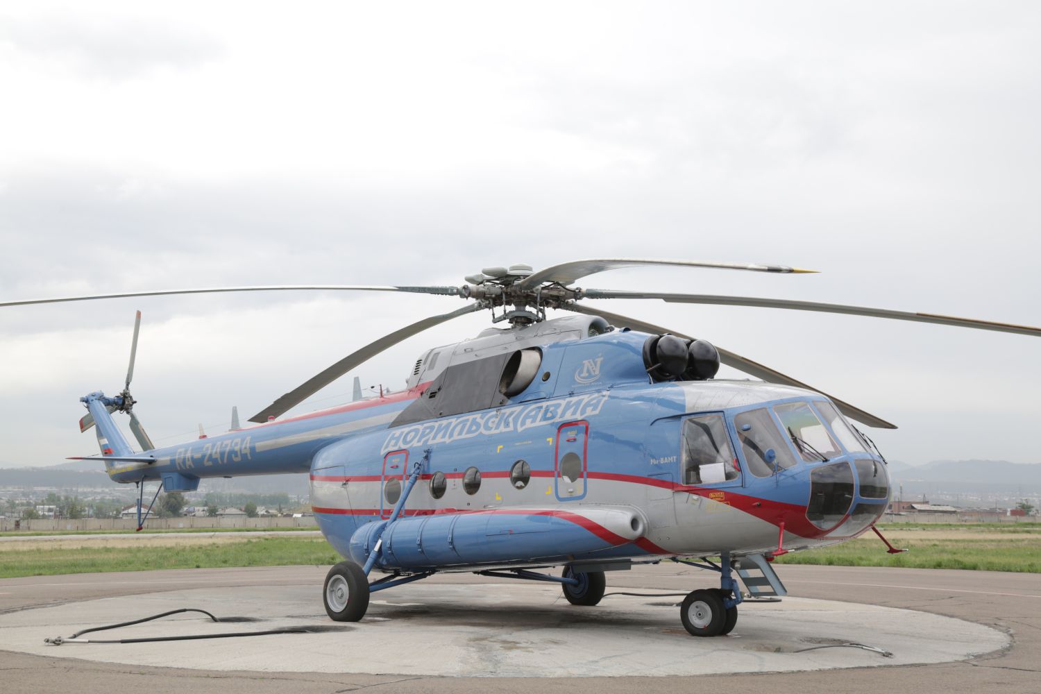 «Вертолеты России» передали два Ми-8АМТ авиакомпании «Норильск Авиа»
