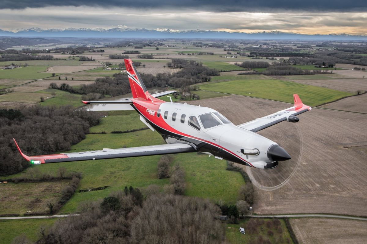 Daher    TBM 960 birddog