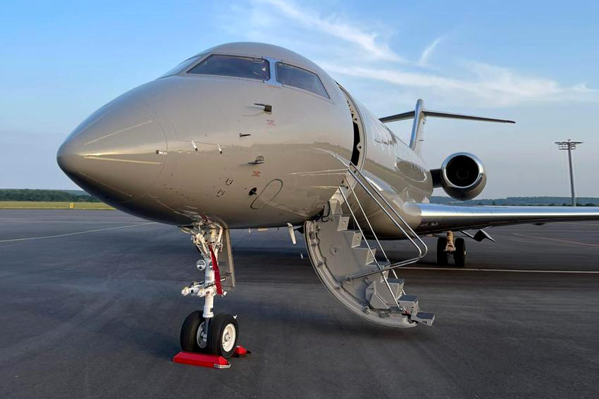 MHS Aviation     Global Express   