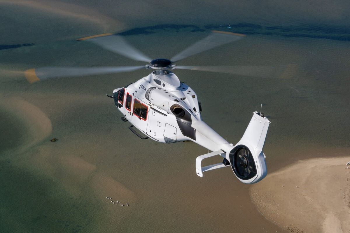 Япония заказала первый вертолёт H160 для аварийно-спасательных операций