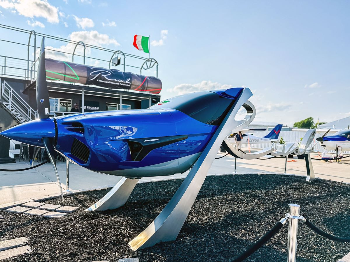Tecnam представляет Rivale 