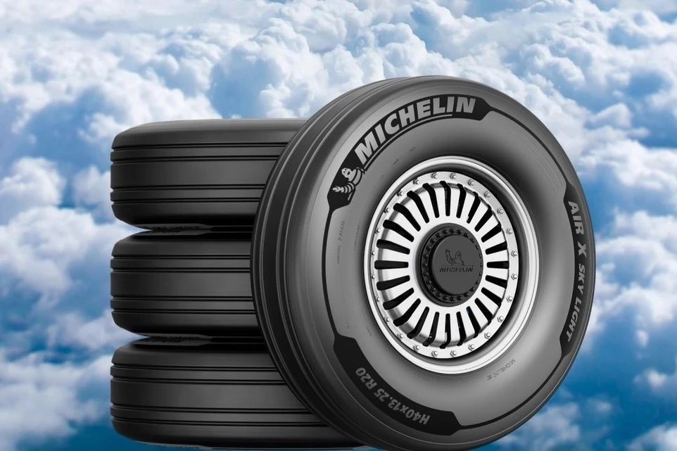 Michelin сделал для Falcon 10X специальные лёгкие шины Sky Light 