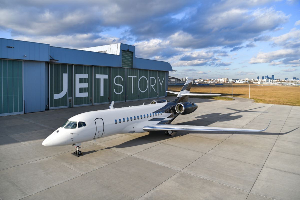 Jet Story    Falcon 6X  