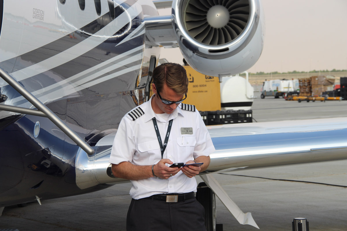 Спрос на пилотов и бортпроводников в бизнес-авиации продолжает расти – как получить лучшие предложения?