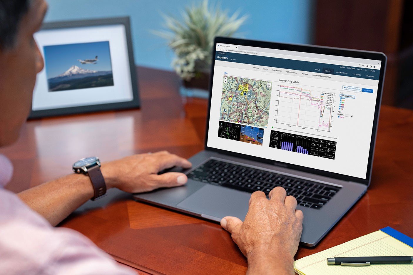 В Garmin PlaneSync добавлен автоматический доступ к журналу полетов