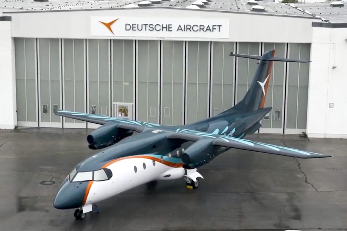 Deutsche Aircraft представила первый прототип D328eco