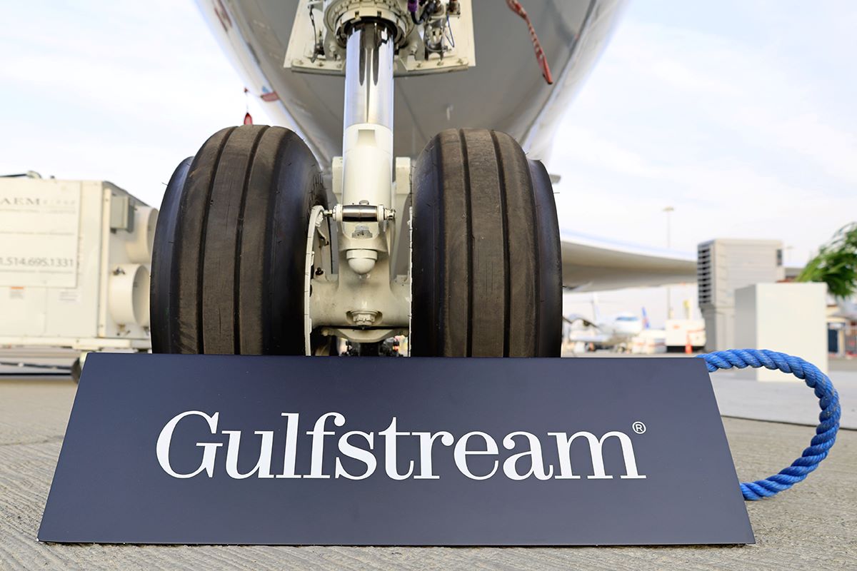 Продажи и поставки бизнес-джетов Gulfstream продолжают стремительно расти