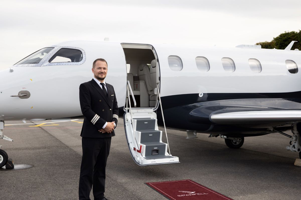 Sparfell добавляет во флот Falcon 7X и Phenom 300