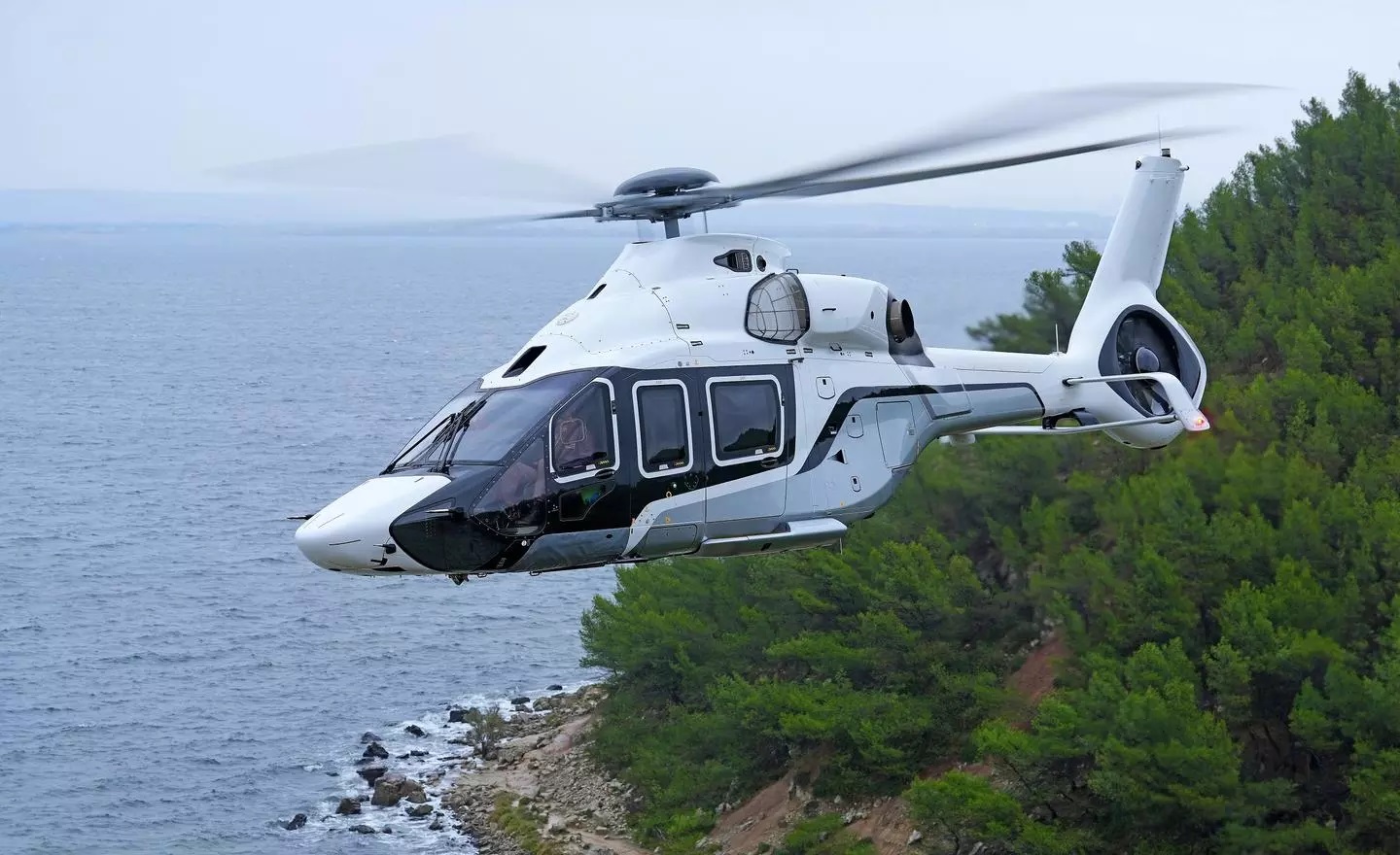 Airbus Corporate Helicopters поставила первый ACH160 Exclusive