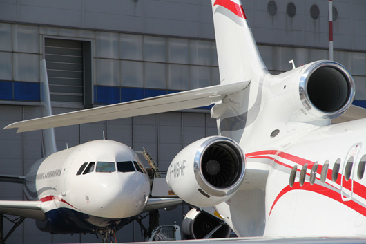 Falcon-7X-and-ACJ.jpg